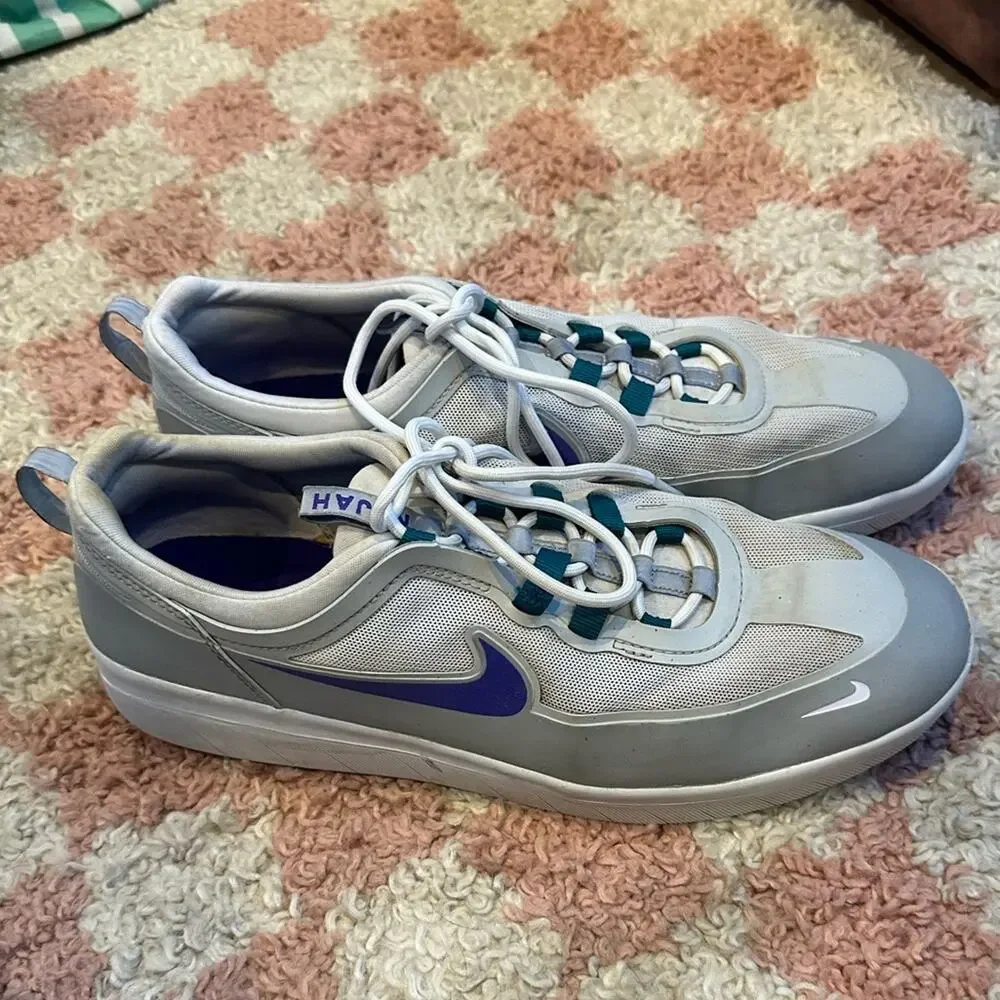 Nike SB Nyjah Free 2 Skate Shoes - Wolf Grey/Fierce Purple